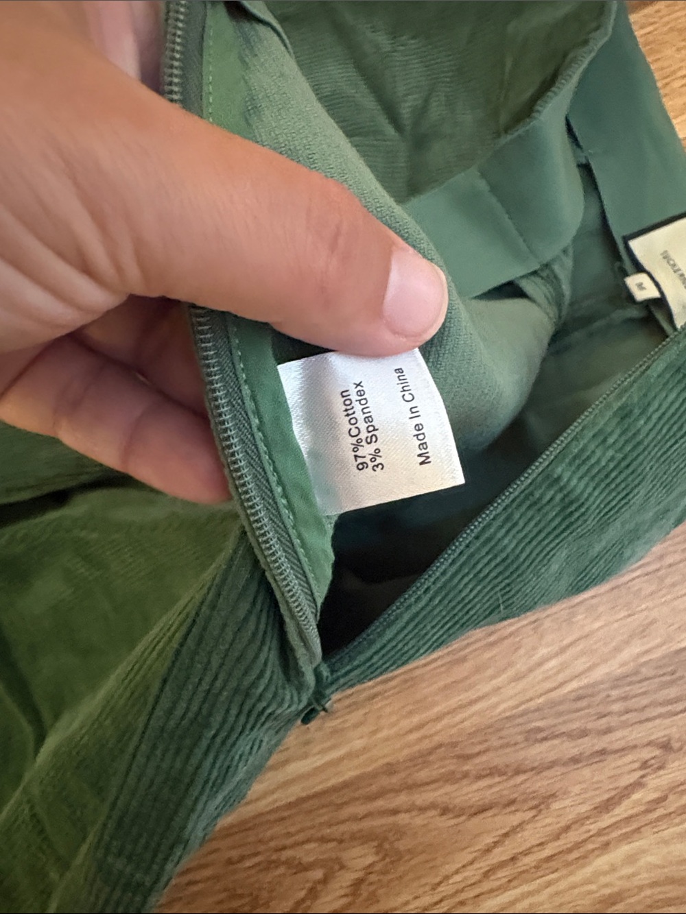 Tuckernuck Green Corduroy Ashford Pants Medium - Picture 5 of 7